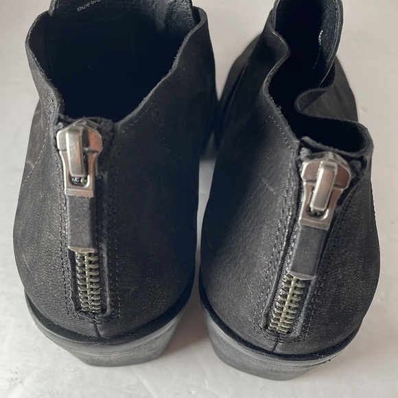 7.5 EILEEN FISHER SHOE BOOTS Black Suede Cross Strap Back Zip Block Heel Booties - Picture 11 of 14